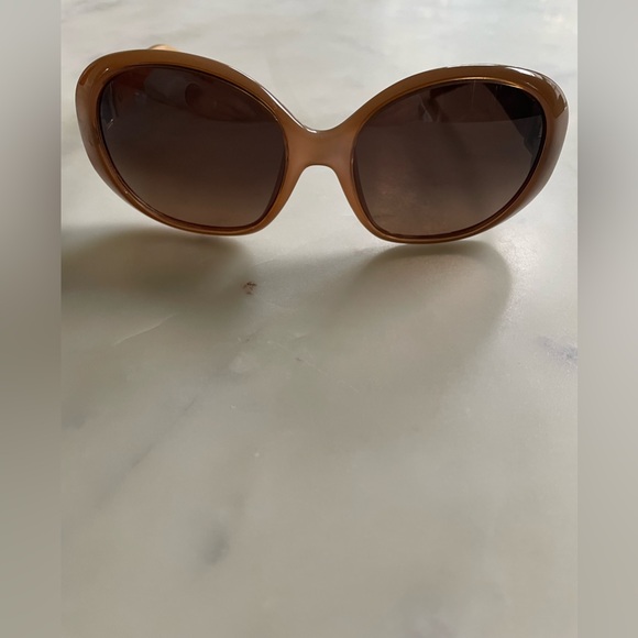 Authentic Fendi sunglasses round lens light brown (caramel) tan color - Picture 1 of 11
